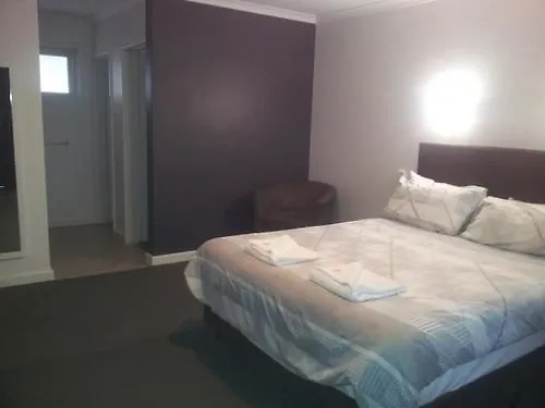 Christies Beach Hotel Clarendon 3*,  Australia