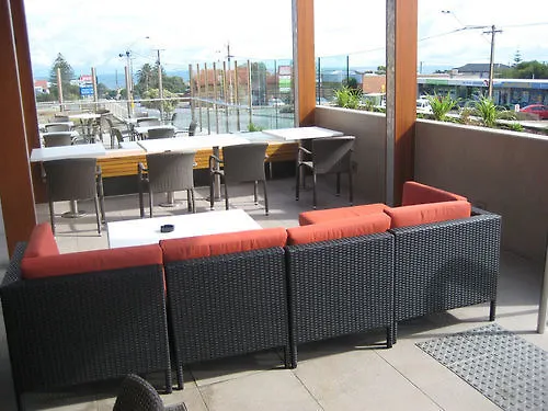 Christies Beach Hotel Clarendon